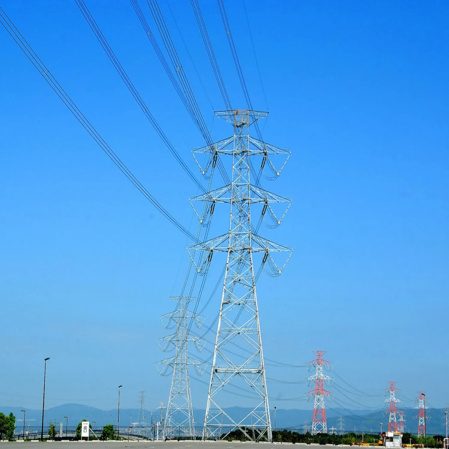 送電鉄塔